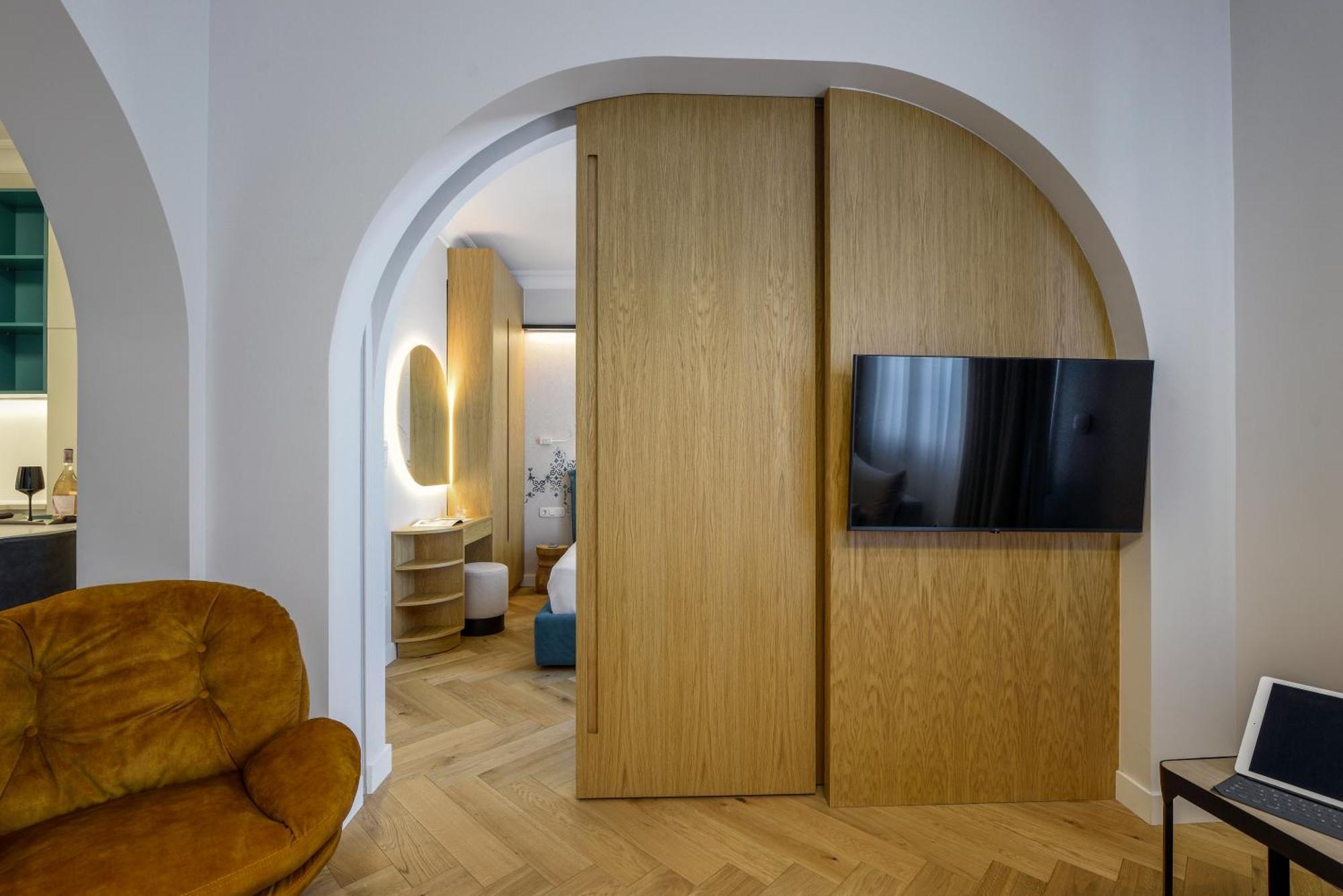 Queen Apartment Thessaloniki By Luxlikehome سالونيك المظهر الخارجي الصورة