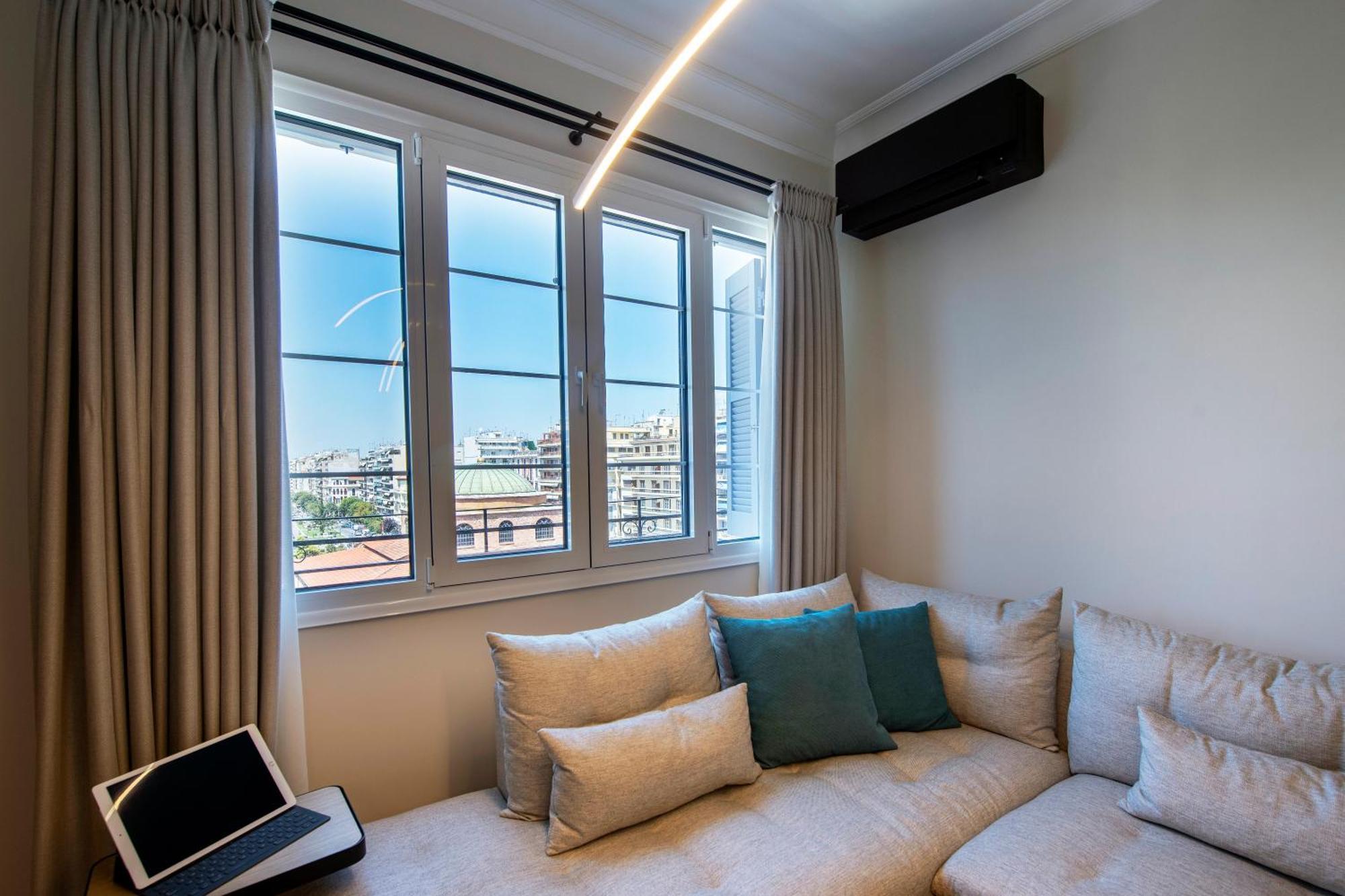 Queen Apartment Thessaloniki By Luxlikehome سالونيك المظهر الخارجي الصورة